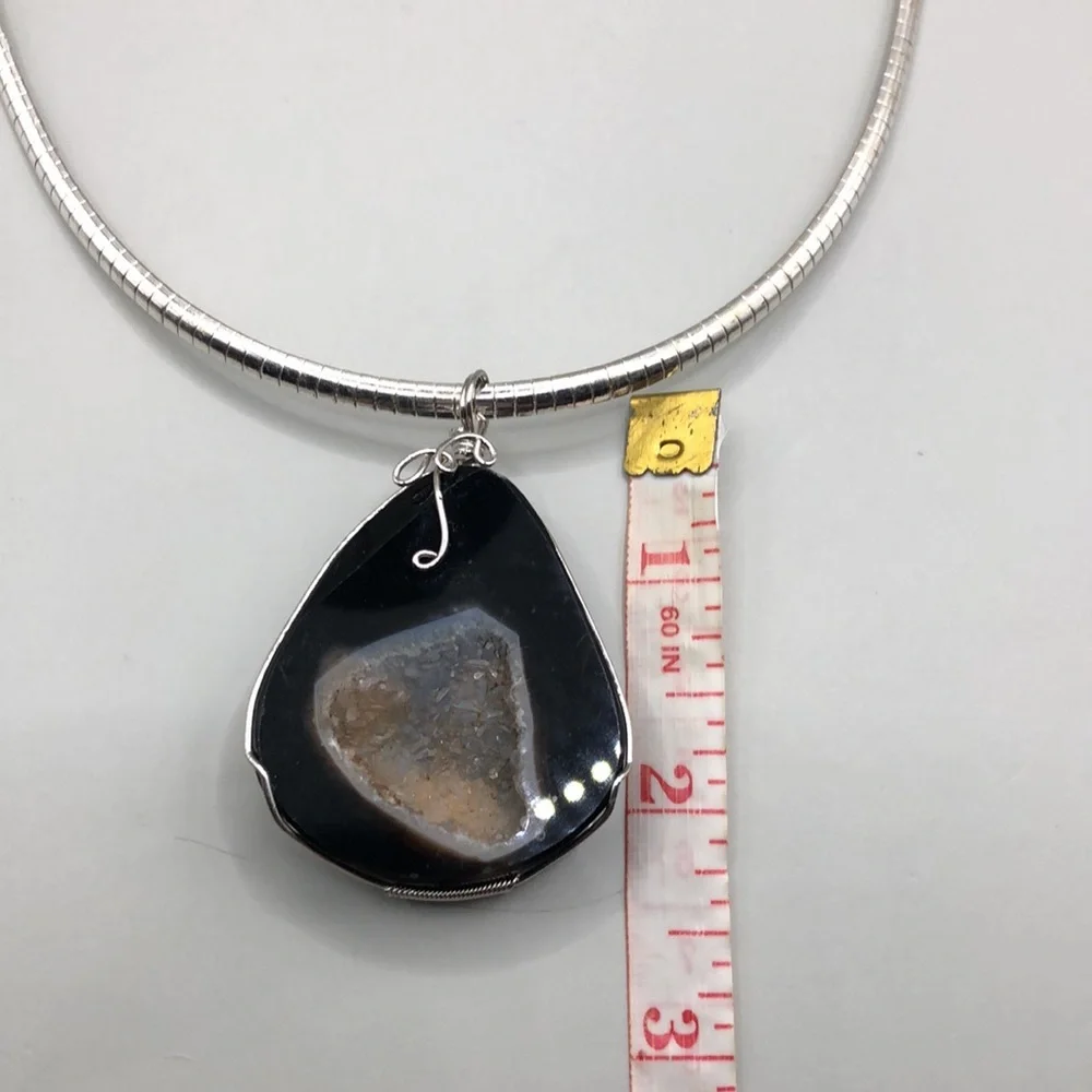 Druzy drusy geode slice pendant stone omega chain necklace statement style. - Picture 5 of 6